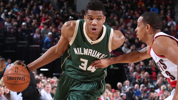 giannis-antetokoumpo-bucks.jpg